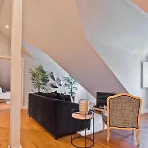 https://iconic-elegant-design-2-bedroom-apt-by-fs.hotels-lisbon-portugal.com
